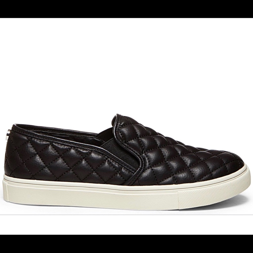 Steve Madden slip on shoe